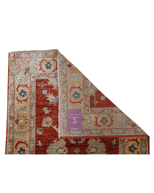 Tappeto floreale annodato a mano 150x102 cm dall’Afghanistan, fondo rosso mattone con motivi floreali beige, blu e marrone chiaro, bordura beige decorata.