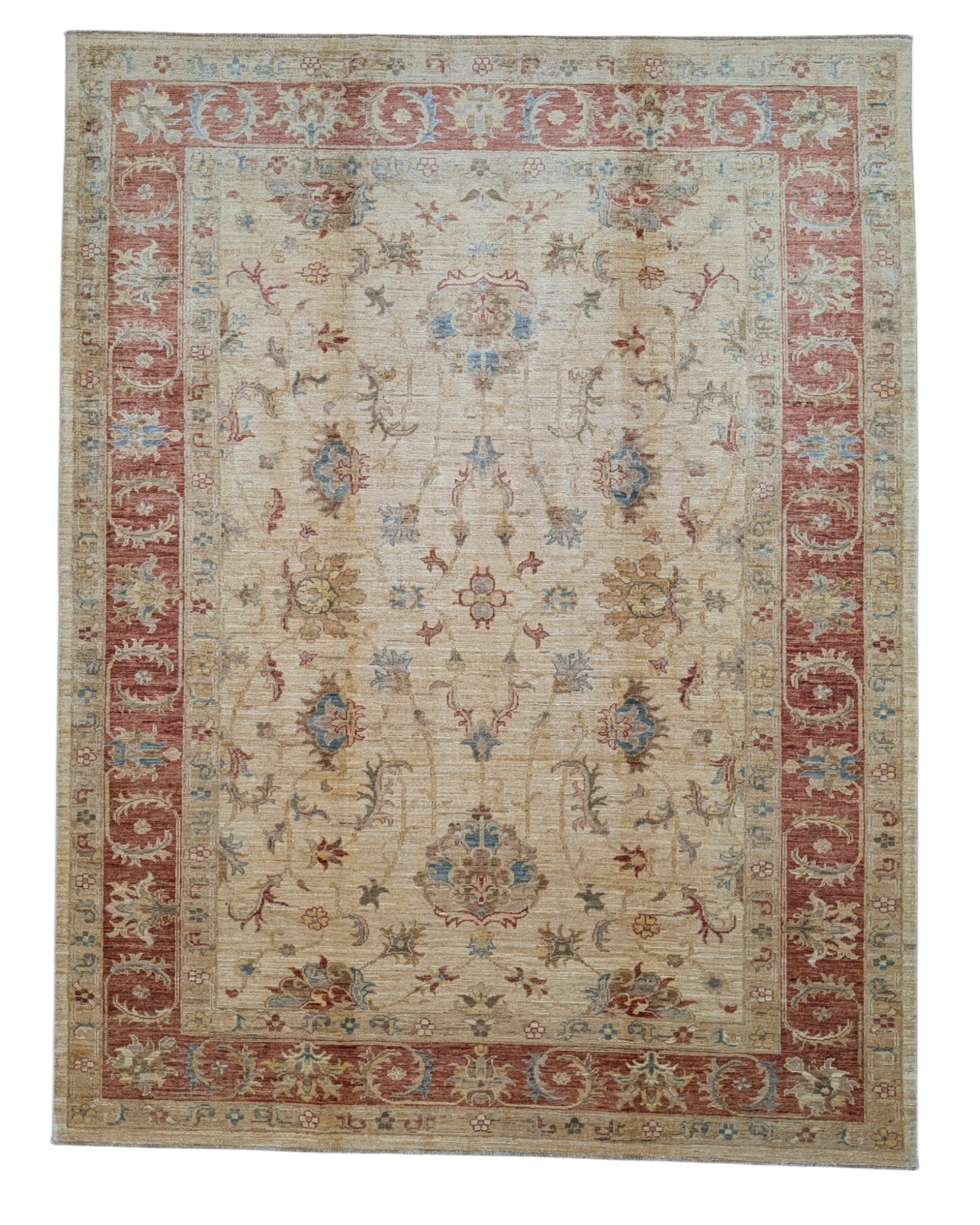 Tappeto Farahan annodato a mano in Afghanistan con motivo floreale stilizzato. Dimensioni 225x174 cm, realizzato con cotone e lana, con colori vegetali naturali.