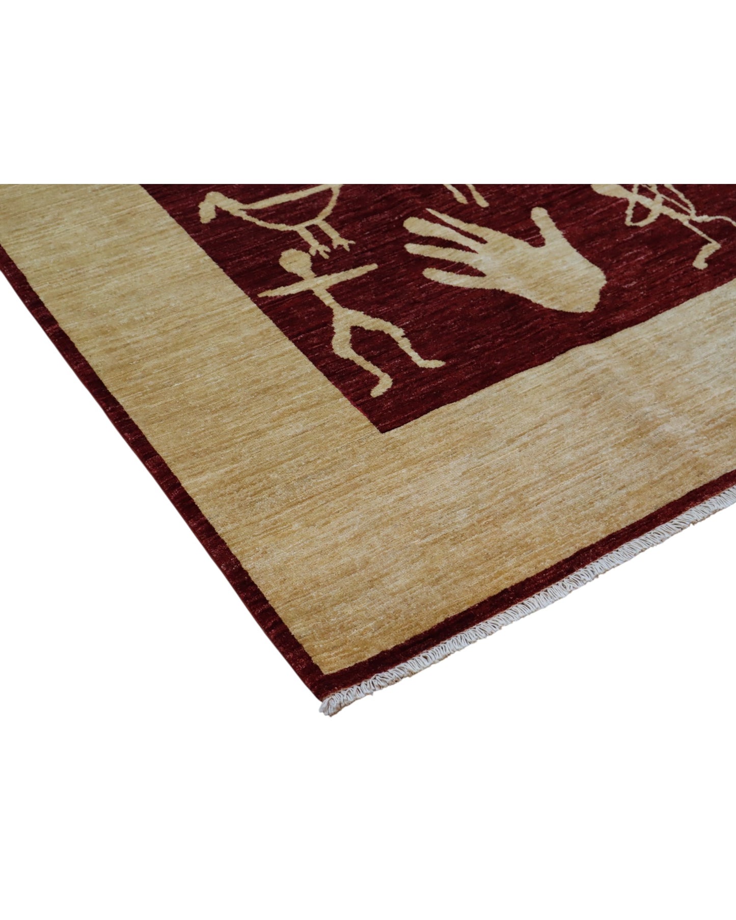 Tappeto moderno “Eco di Civiltà Antiche” di Darios (300x196 cm), annodato a mano. Campo bordeaux con simboli stilizzati color crema, bordura beige, lana tinta vegetale. Certificato incluso.