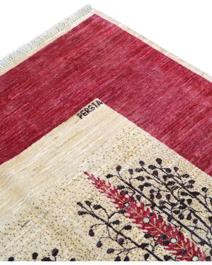 Tappeto moderno “Bosco di Darios” 290x200 cm, annodato a mano, con griglia di alberi stilizzati su campo beige e bordura color buccia di cipolla, lana tinta vegetale, pezzo unico certificato.