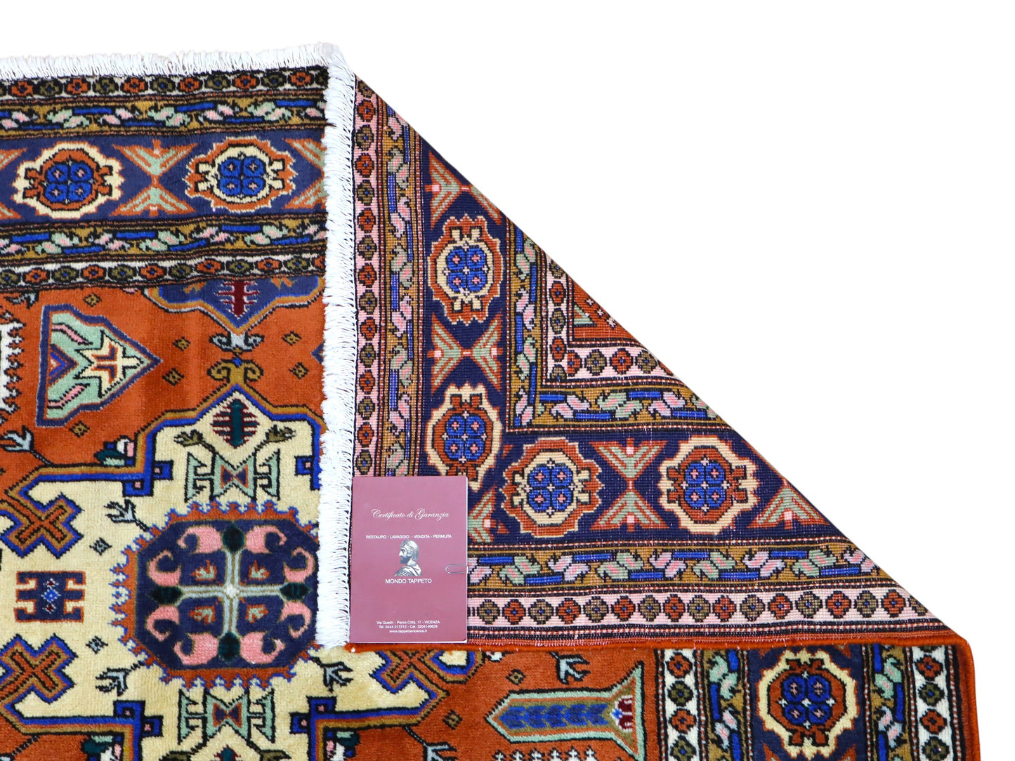 Tappeto Ardabil persiano annodato a mano 183x138 cm in pura lana con colori vegetali, motivo geometrico centrale, rosso mattone beige e blu, autentico tappeto orientale con certificato.