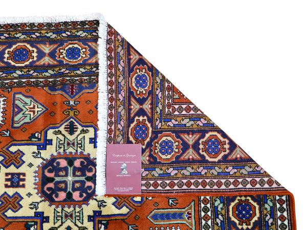 Tappeto Ardabil persiano annodato a mano 183x138 cm in pura lana con colori vegetali, motivo geometrico centrale, rosso mattone beige e blu, autentico tappeto orientale con certificato.