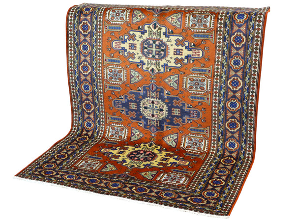 Tappeto Ardabil persiano annodato a mano 183x138 cm in pura lana con colori vegetali, motivo geometrico centrale, rosso mattone beige e blu, autentico tappeto orientale con certificato.