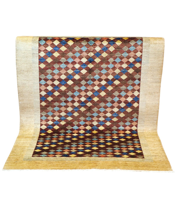 Tappeto moderno Gabbhe 197x149 cm, mosaico geometrico multicolore con rombi, cornice beige, artigianato persiano, certificato di autenticità incluso.