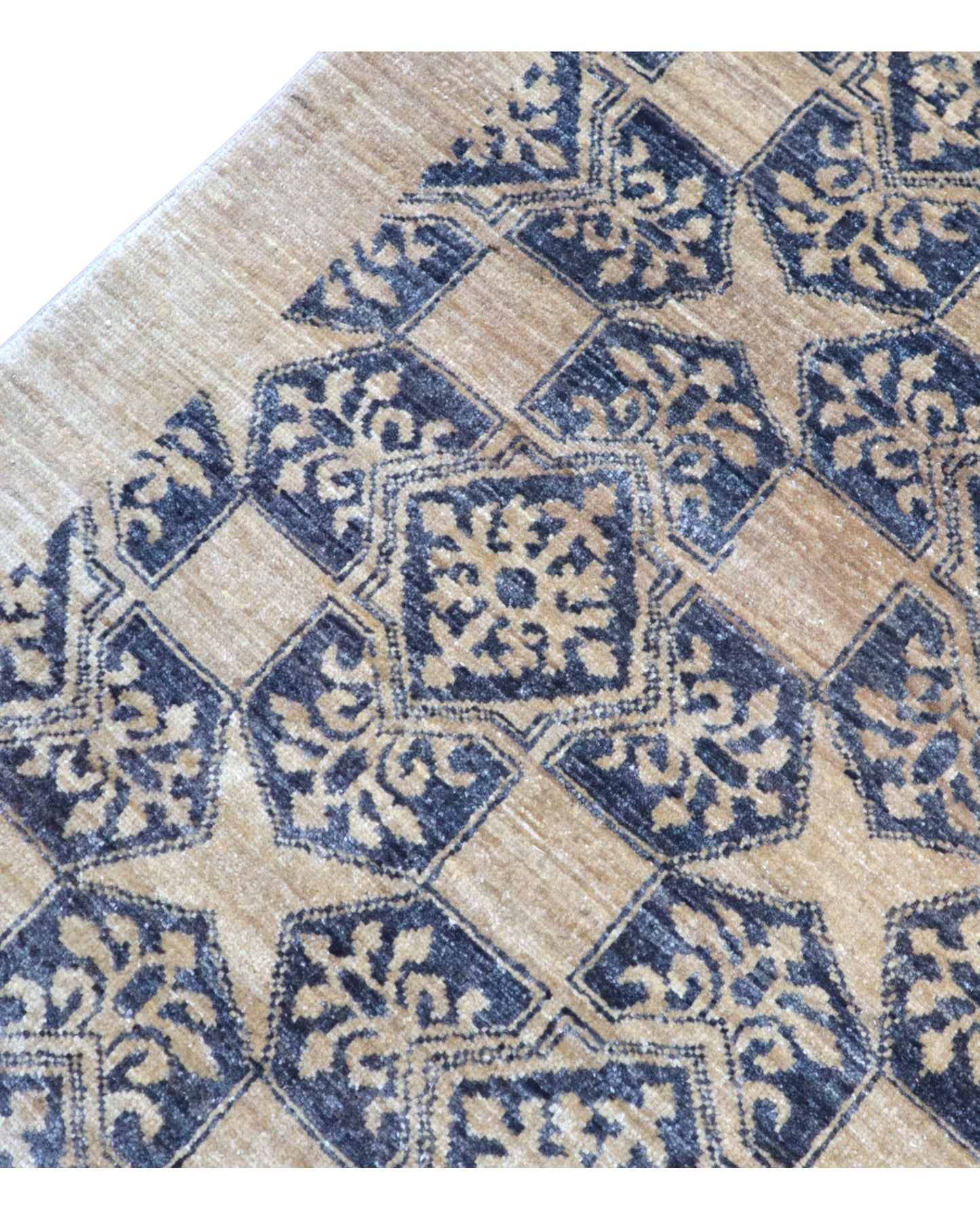 Modern rug 200x150cm