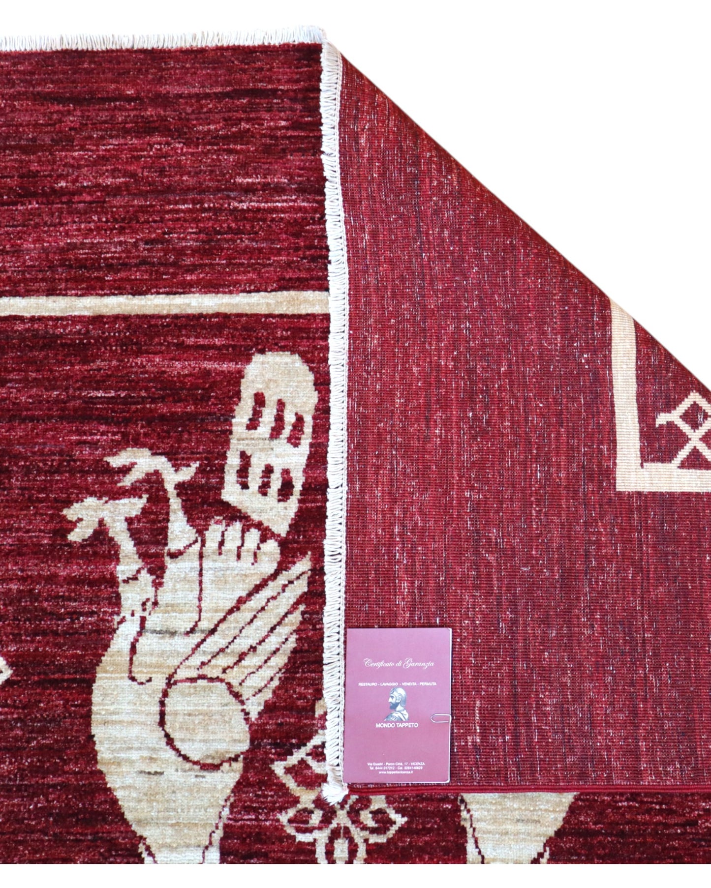 Tappeto moderno 340x250 cm rosso bordeaux per ambiente elegante e ricercato.