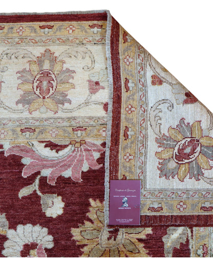 Tappeto Farahan Ziegler 346x272 cm con motivo floreale rosso, beige e oro, annodato a mano con lana pregiata e ordito in cotone robusto.