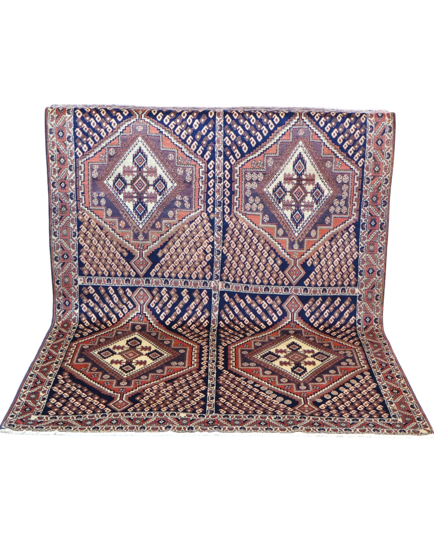 Tappeto Afshar persiano annodato a mano con motivi geometrici su fondo rosso mattone, 203x150 cm.