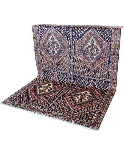 Tappeto Afshar persiano annodato a mano con motivi geometrici su fondo rosso mattone, 203x150 cm.