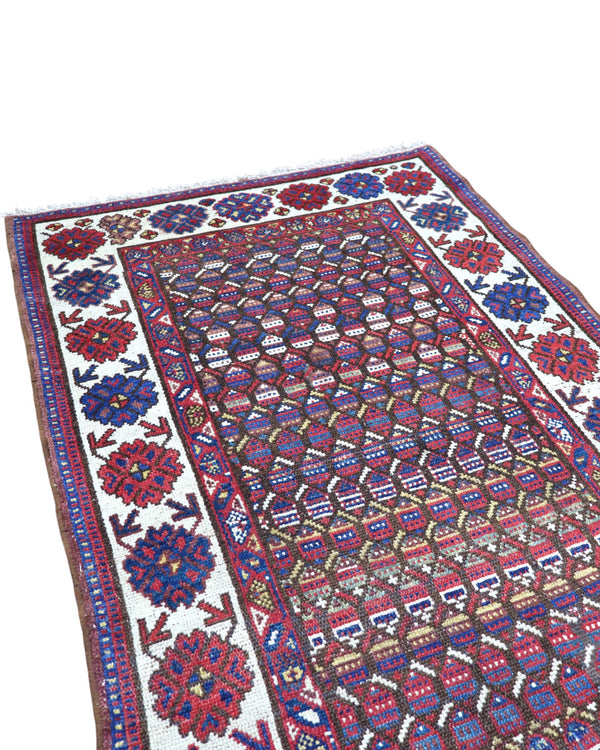 Antique Bakhtiyari rug 267x90cm