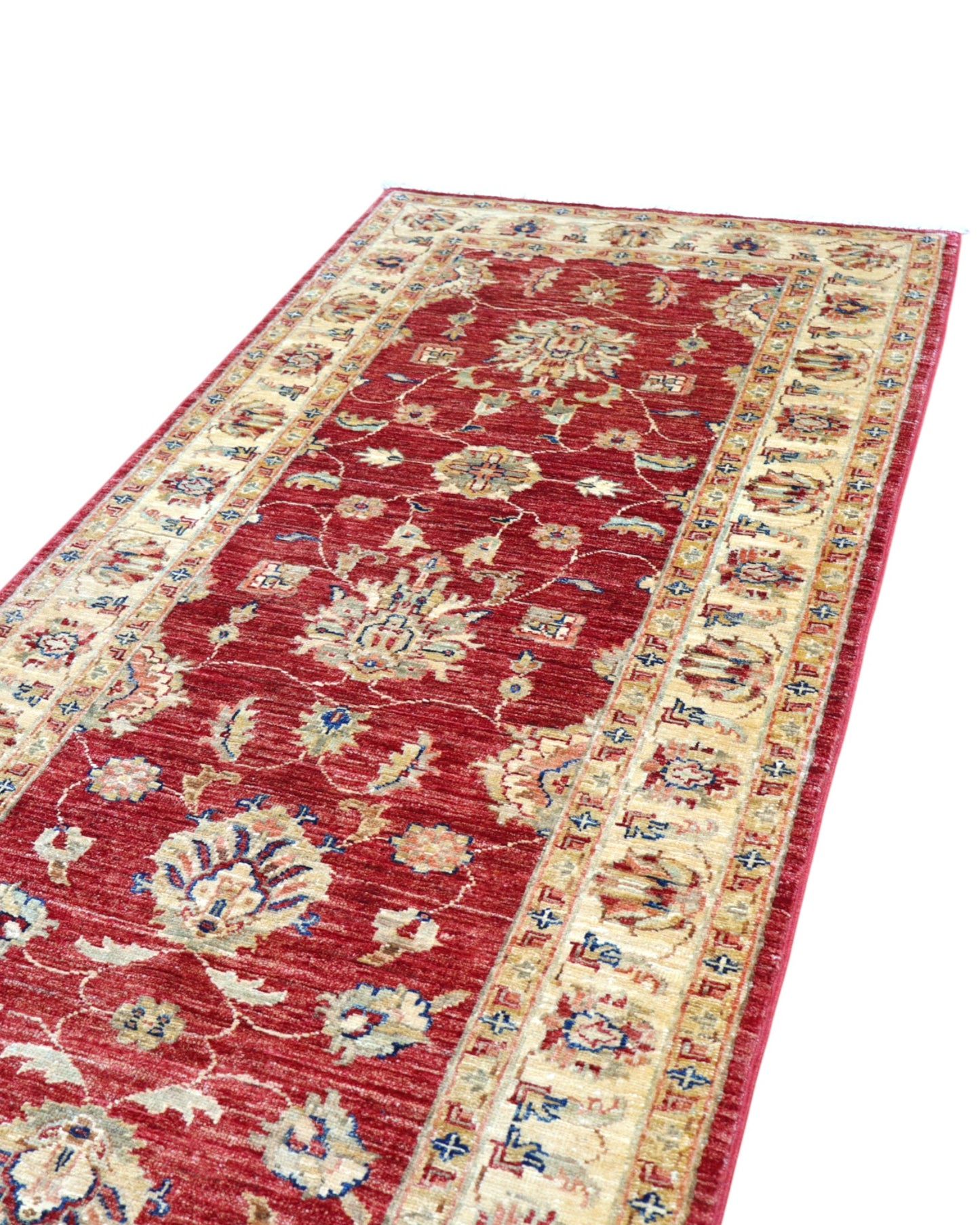 Passatoia Ziegler afgana 301x88 cm annodata a mano in lana, con motivi contemporanei su fondo rosso melograno e un'elegante cornice beige.

