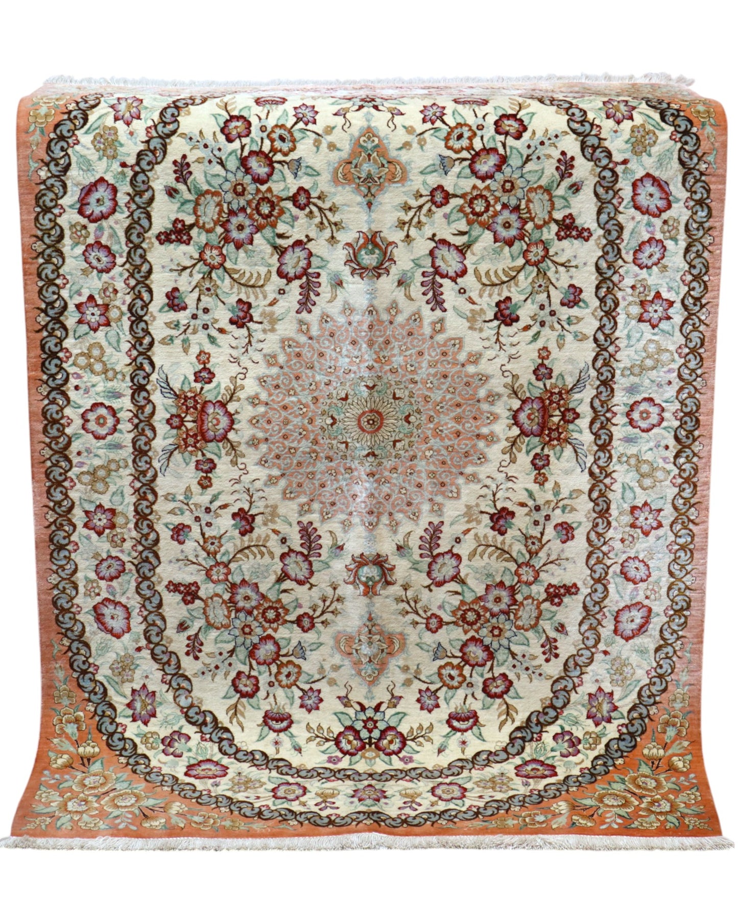 Tappeto Qum persiano in seta 163x96 cm, annodato a mano, fondo beige decorato con motivi armoniosi, seta tinta vegetale, certificato incluso.
