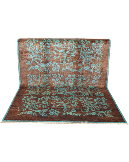 Tappeto moderno 242x180 cm Persia con fondo marrone e motivi floreali turchesi, annodato a mano in lana e cotone.