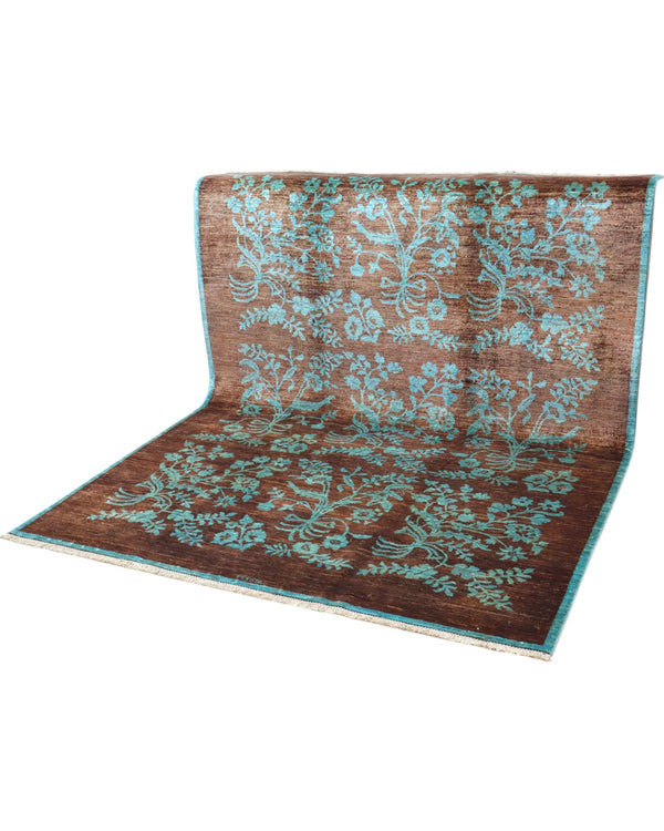Tappeto moderno 242x180 cm Persia con fondo marrone e motivi floreali turchesi, annodato a mano in lana e cotone.