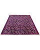 Tappeto moderno 237x177 cm con fondo viola e motivi floreali ramificati in avorio, annodato a mano in lana e cotone, provenienza Persia.