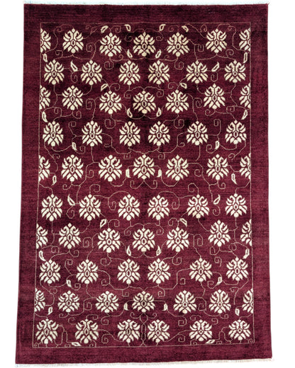 Tappeto moderno 212x147 cm, rami e foglie autunnali su fondo rosso, artigianato tradizionale, certificato di autenticità incluso.