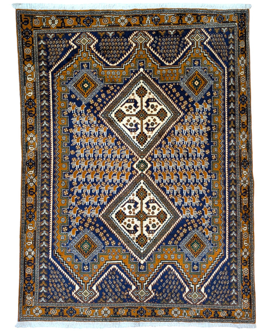 
Tappeto Afshar annodato a mano, 205 x 154 cm, fondo rosa antico con motivi geometrici raffinati.