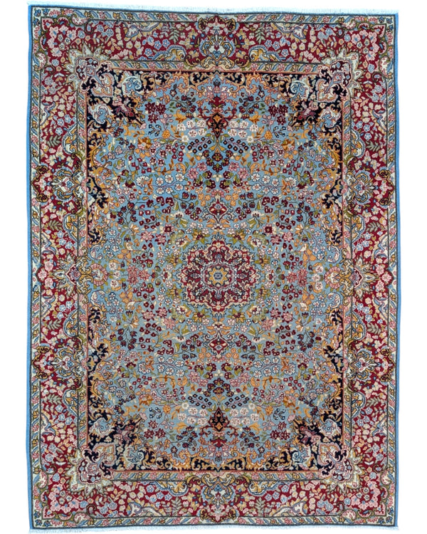 
Tappeto Kerman annodato a mano, 206 x 151 cm, fondo azzurro cielo con disegno decorativo intricatamente dettagliato.