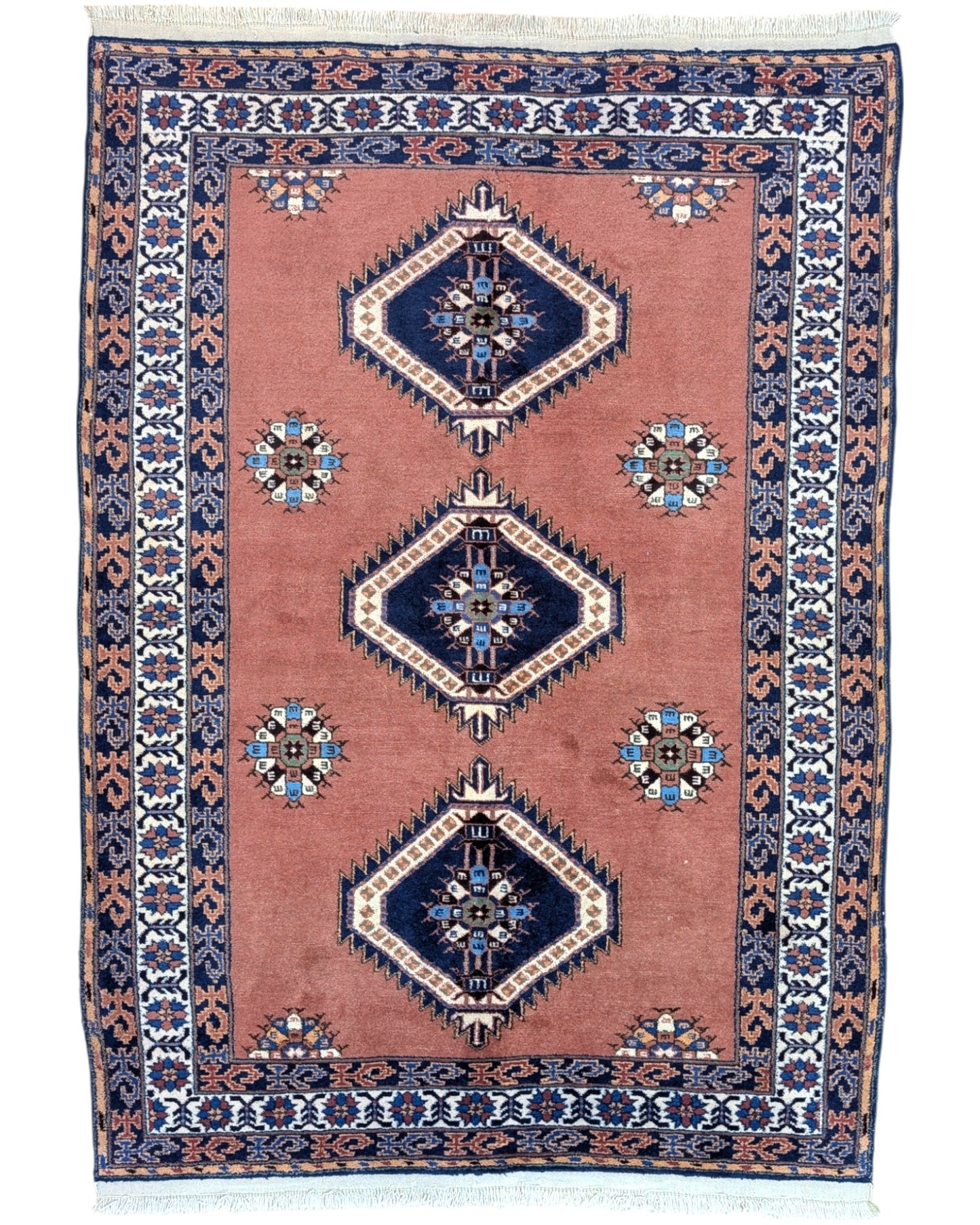 Tappeto Ardebil annodato a mano, 211 x 166 cm, fondo rosa antico con motivi geometrici, artigianato tradizionale persiano.