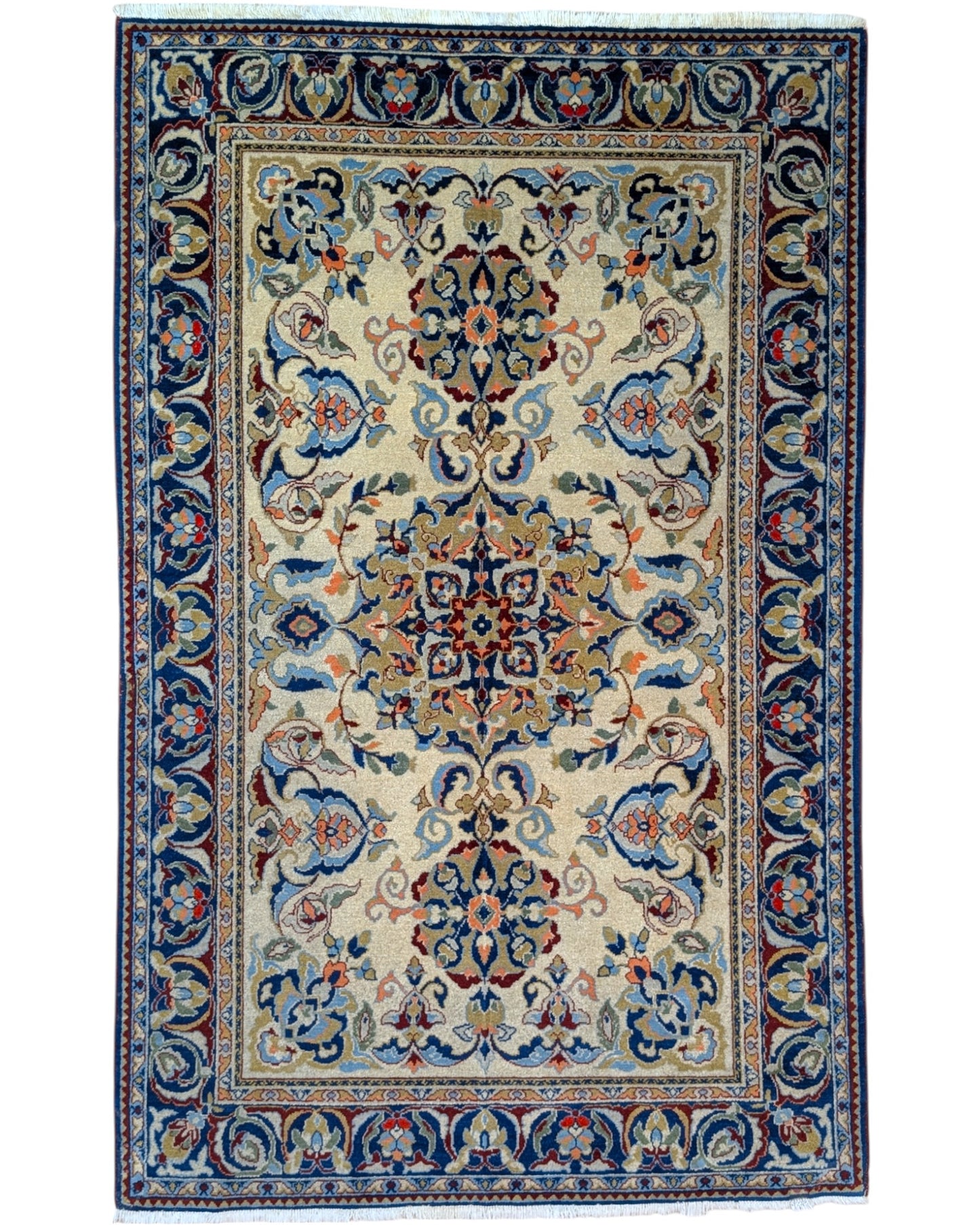 Tappeto Armeno annodato a mano, 207 x 133 cm, fondo beige, cornice blu, motivi floreali decorativi, artigianato tradizionale armeno.