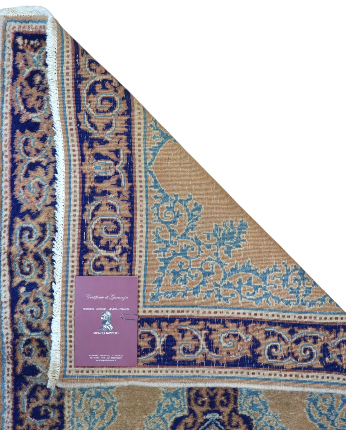 Passatoia Kerman persiana, fondo beige con motivi geometrici, annodato a mano, 297x74 cm.