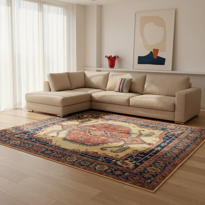 Tappeto Heriz persiano 303x255 cm, annodato a mano, lana e cotone con colori vegetali, fondo avorio con medaglione rosso e dettagli blu.
