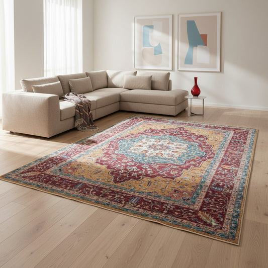 Tappeto Farahan 371x240 cm annodato a mano, rettangolare, fondo rosso con medaglione centrale e motivi ornamentali, realizzato in cotone e lana con colori vegetali.