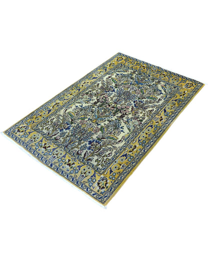 tappeto kashan persiano 152x102 cm fatto a mano fondo avorio con motivi floreali eleganti
