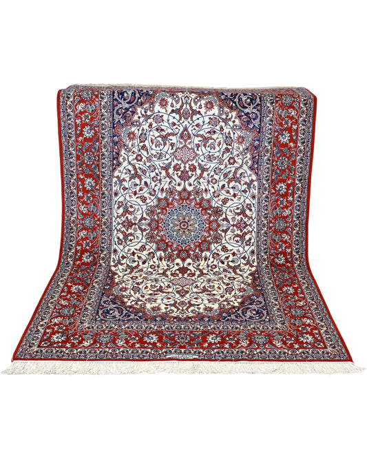 Tappeto Isfahan avorio 238x154 cm con motivi floreali in salotto raffinato