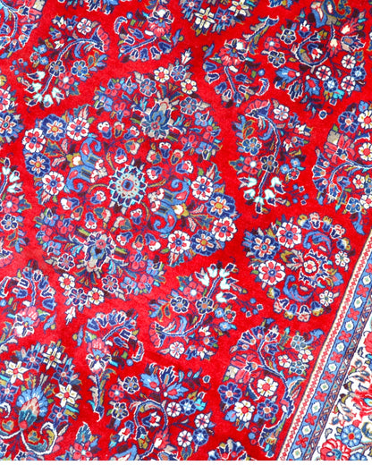 Tappeto 255x158 cm rosso persiano con motivi tradizionali, ideale per arredi moderni