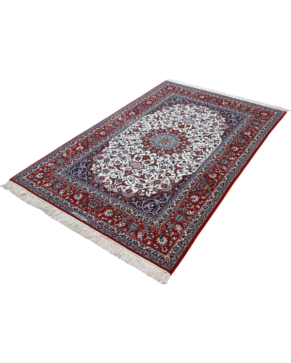 Tappeto Isfahan floreale avorio 238x154 cm in sala da pranzo