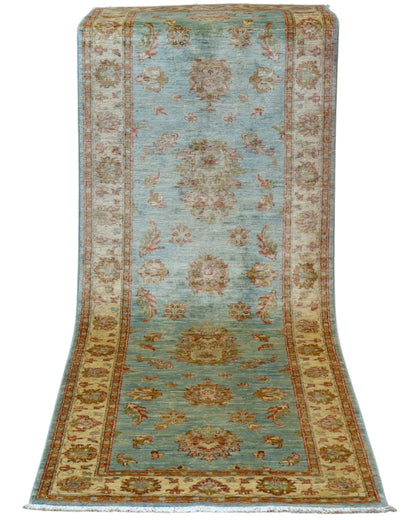 Tappeto Farahan 236x83 cm afghano annodato a mano, corridore in lana con fondo azzurro e decorazioni floreali beige e oro.