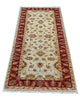 Tappeto Farahan 198x84 cm annodato a mano con fondo chiaro e cornice rossa.