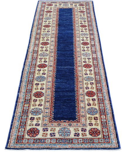 Tappeto Kazak 237x79 cm fondo blu annodato a mano in lana e cotone.
