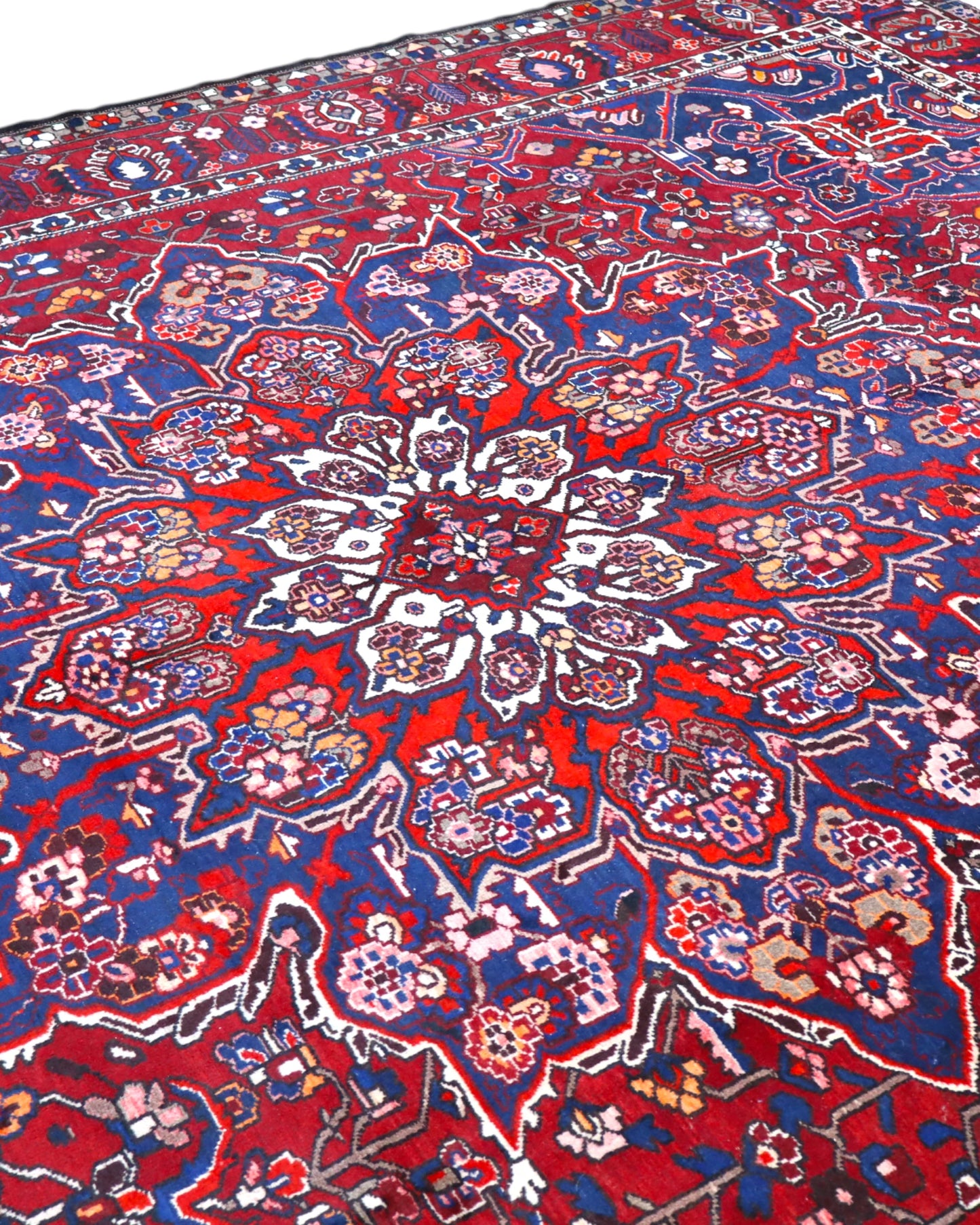 Tappeto Bakhtiary. 380x304cm