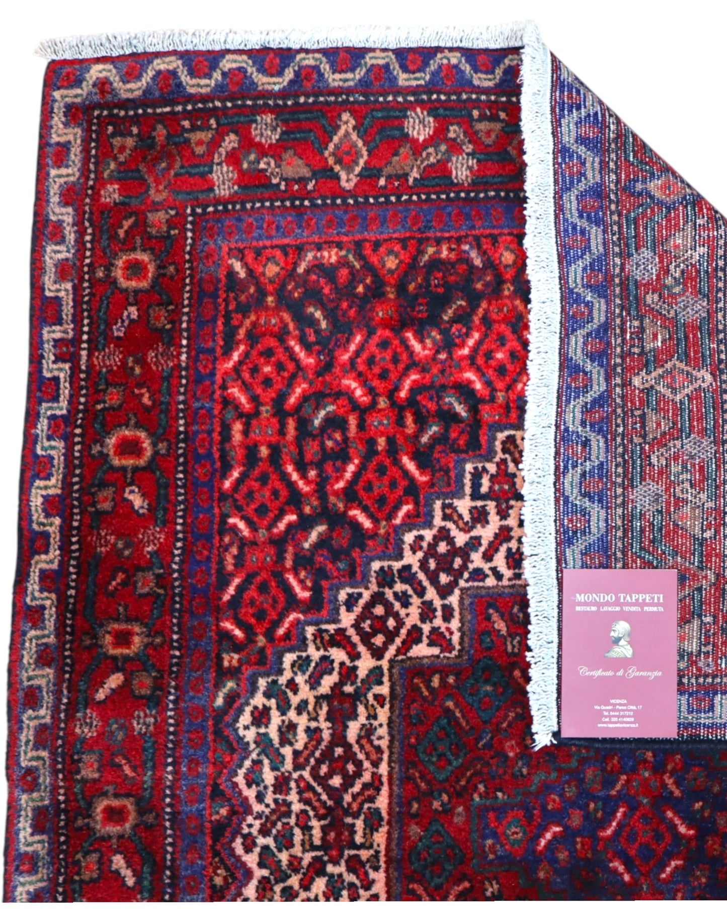 Tappeto elegante 140x118 cm rosso stile persiano in spazio moderno