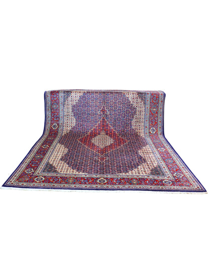 tappeto persiano Arak annodato a mano 360x266 cm rosso e blu con medaglione centrale e motivi floreali minuti