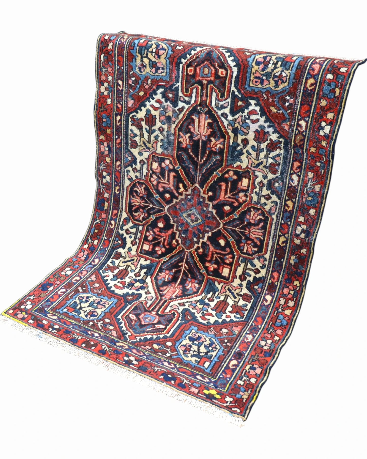 Tappeto Bakhtiyari Antico 185x117 cm, tappeto persiano in lana con bordure rosse e blu decorate.