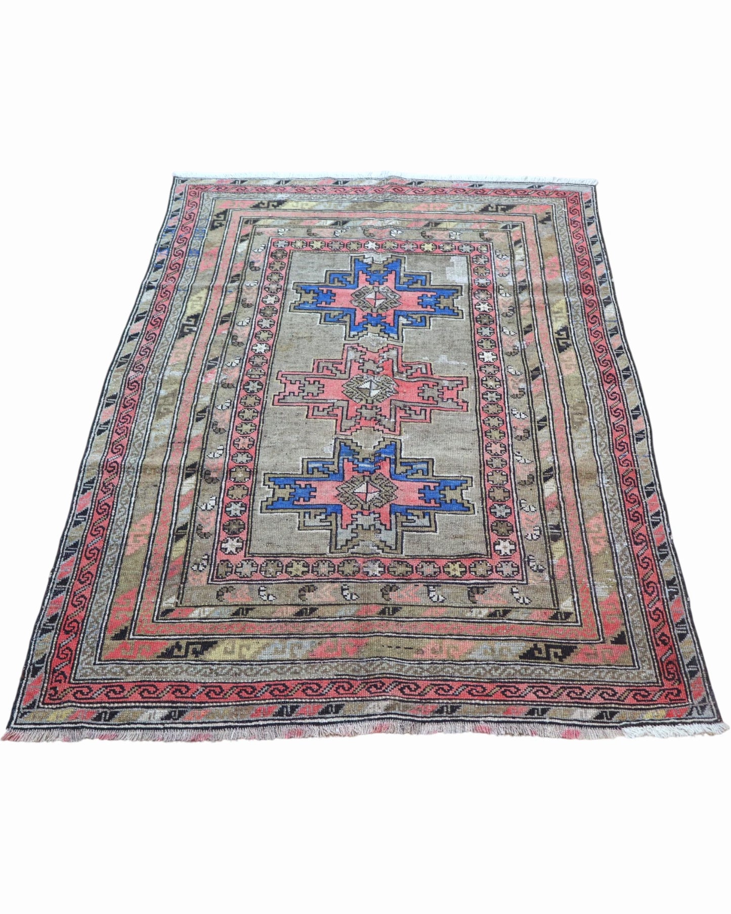 Tappeto Bakhtiyari Antico 185x117 cm annodato a mano con tre medaglioni geometrici e bordure decorate.