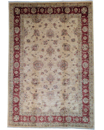 Tappeto Farahan 296x203 cm con fondo beige, cornice rossa e dettagli floreali turchesi. Annodato a mano in lana e cotone con colori vegetali,