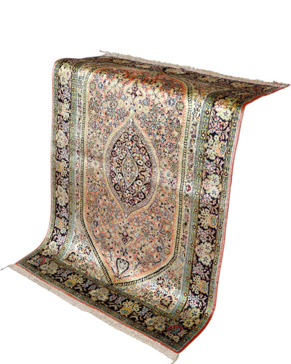 Tappeto India 160x104cm annodato a mano con motivi floreali