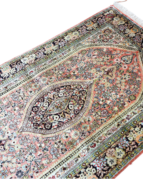 Tappeto Persiano India 160x104cm rosso e blu nel soggiorno elegante