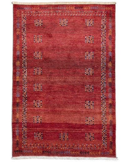 Tappeto persiano 150x100 cm rosso minimal con motivi geometrici in soggiorno