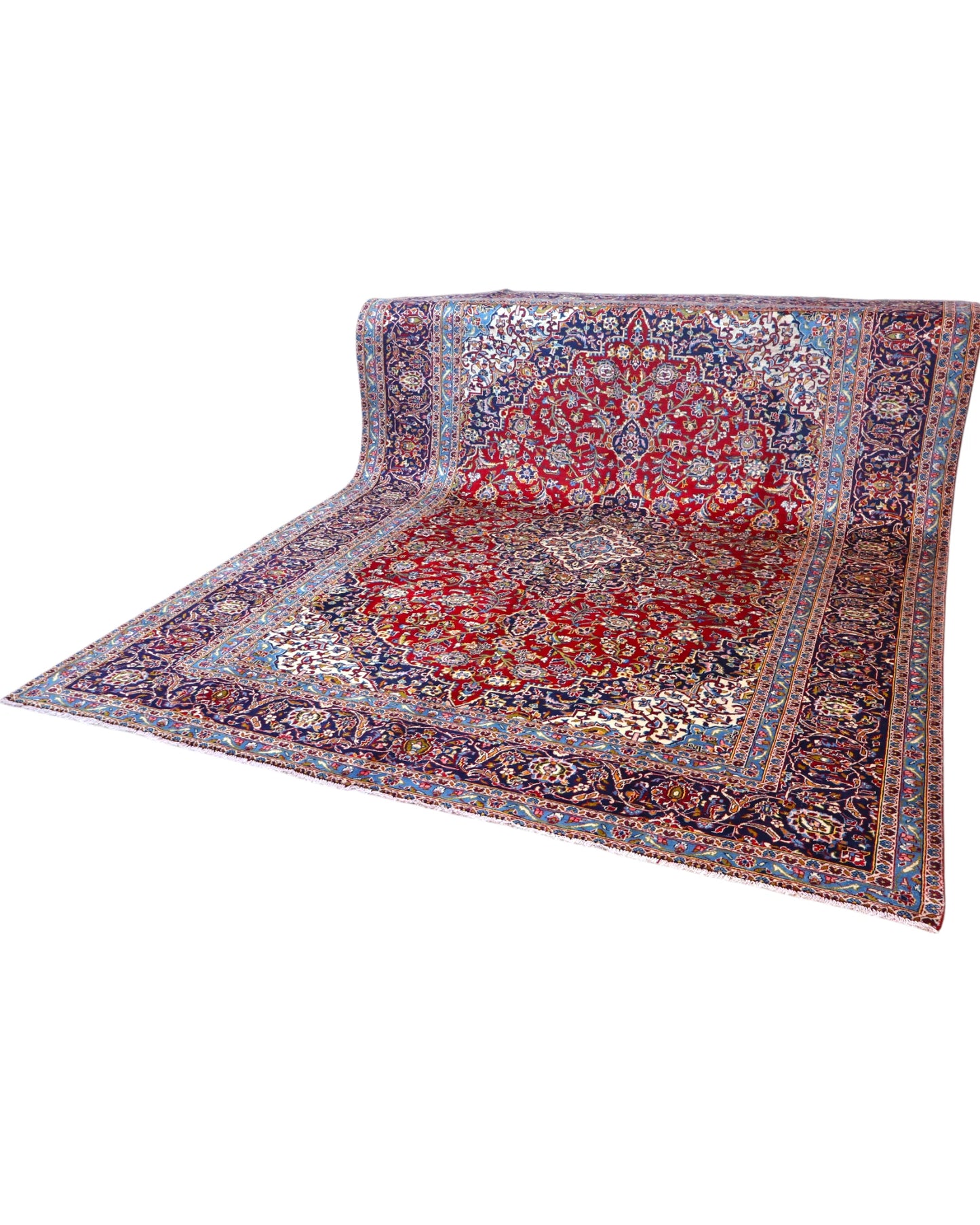 Tappeto persiano Kashan 400x300 cm, fondo rosso con medaglione centrale e cornice floreale, annodato a mano in lana vegetale.