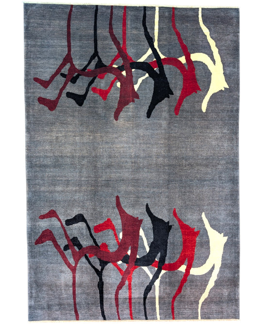 Tappeto Moderno persiano 293x200 cm con fondo grigio e motivi astratti in rosso, nero e avorio, tramato ed annodato a mano.