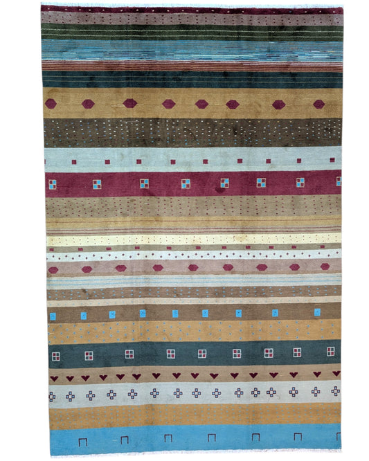 Tappeto Moderno persiano 276x185 cm con fasce multicolori in azzurro, beige, rosso e marrone, tramato ed annodato a mano.