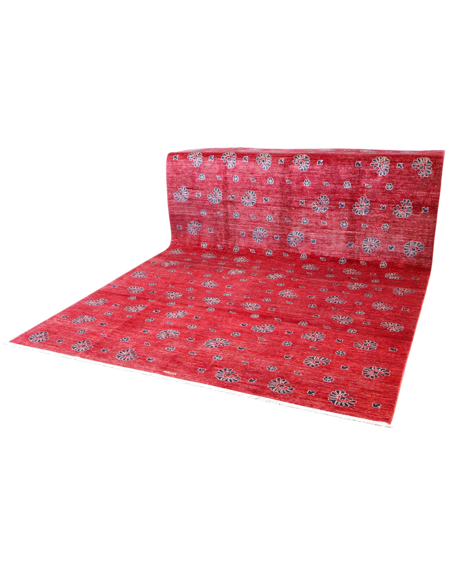 Tappeto Moderno 349x248 cm annodato a mano, rettangolare, fondo rosso con motivi decorativi stilizzati, realizzato in cotone e lana con colori vegetali.