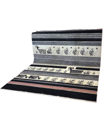 Tappeto Moderno 291x205 cm con fasce in nero, grigio e avorio e motivi stilizzati pastorali, tramato ed annodato a mano, provenienza Afghanistan.