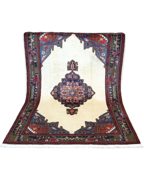 Tappeto geometrico 240x160 cm Afshari, ideale per spazi raffinati e moderni.