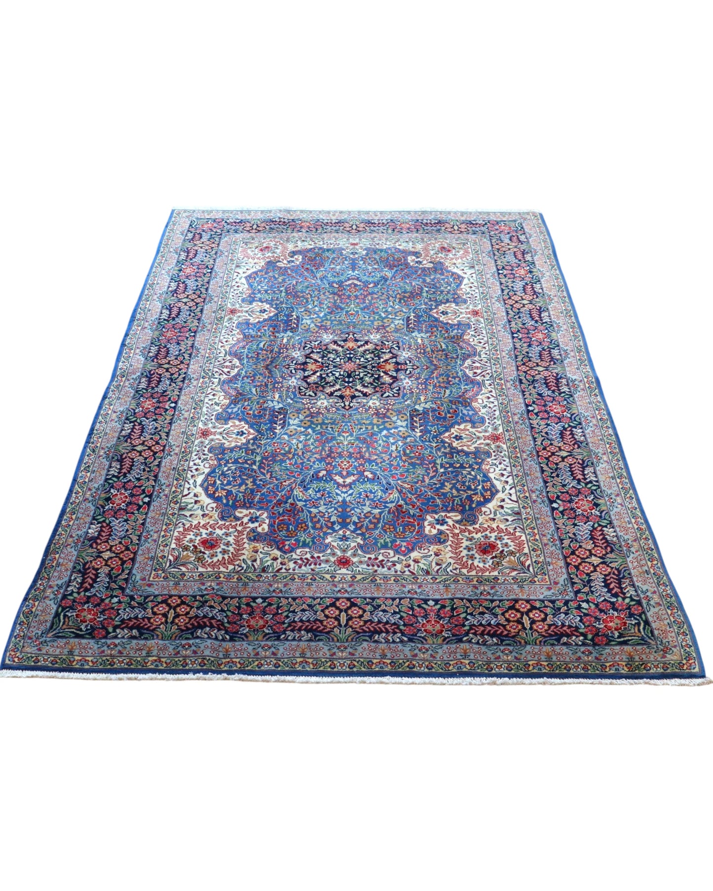 Tappeto Bercana 244x150 cm con motivi floreali per arredamento di lusso